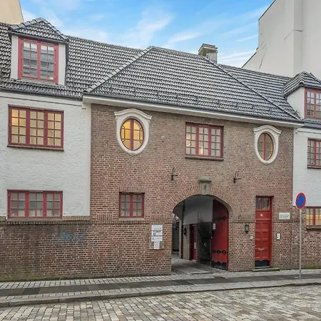 Affordable Studio In Vibrant Central Location. Sg4 Bergen
